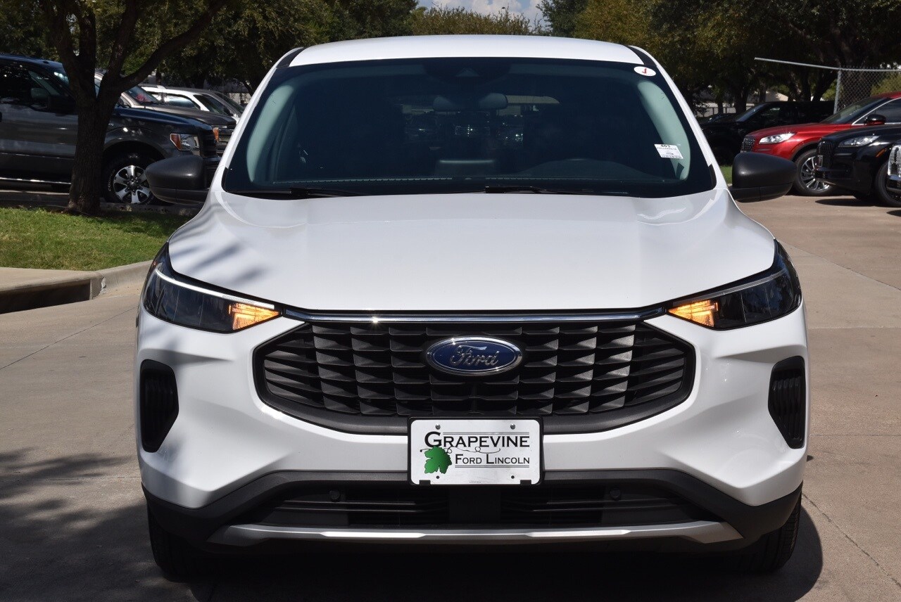 2024 Ford Escape Active photo 2