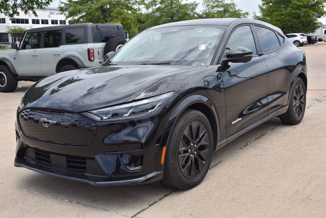 Used 2025 Ford Mustang Mach-E Premium AWD with VIN 3FMTK3SU4SMA45527 for sale in Grapevine, TX