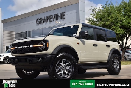 2025 Ford Bronco Badlands SUV