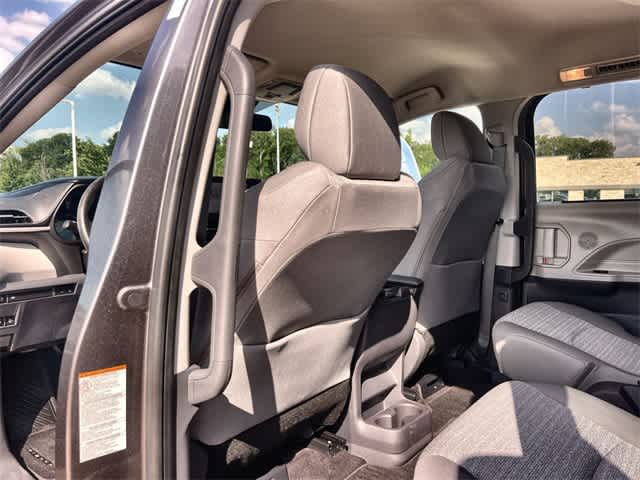 Thumbnail: 2021 Toyota Sienna - 13