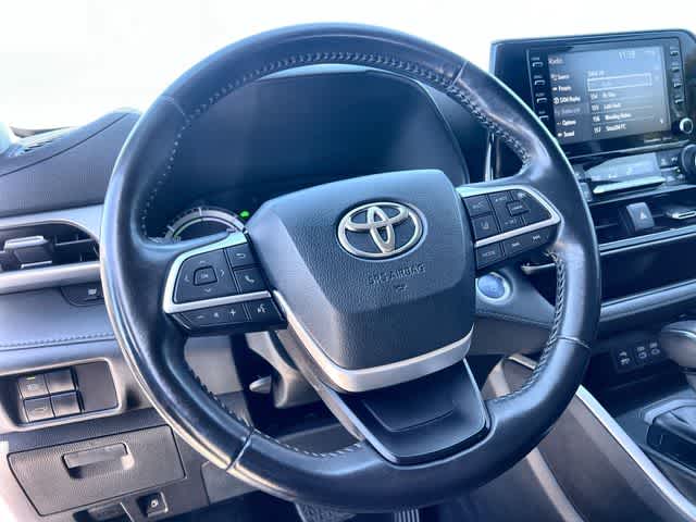 Thumbnail: 2022 Toyota Highlander - 17