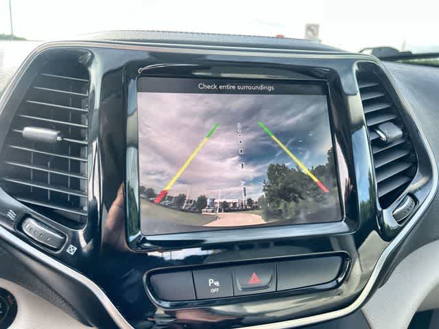 Thumbnail: 2019 Jeep Cherokee - 26