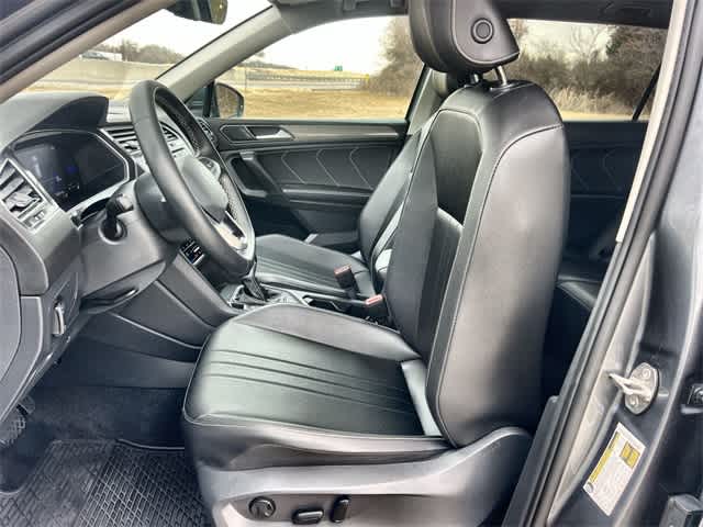 Thumbnail: 2022 Volkswagen Tiguan - 11