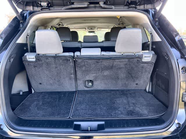 Thumbnail: 2024 Toyota Highlander - 20