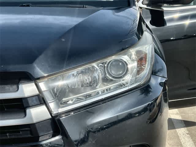 Thumbnail: 2017 Toyota Highlander - 24