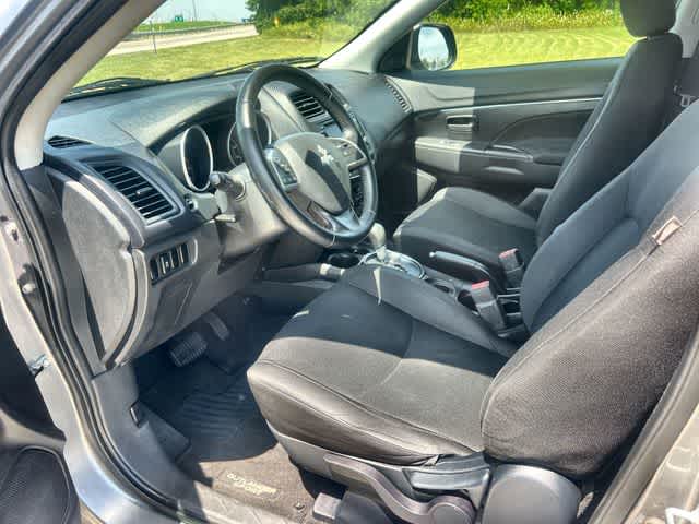 Thumbnail: 2015 Mitsubishi Outlander Sport - 3