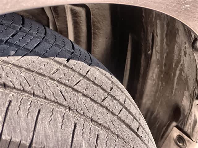 Thumbnail: 2012 Toyota Camry - 23