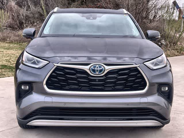 Thumbnail: 2023 Toyota Highlander - 7