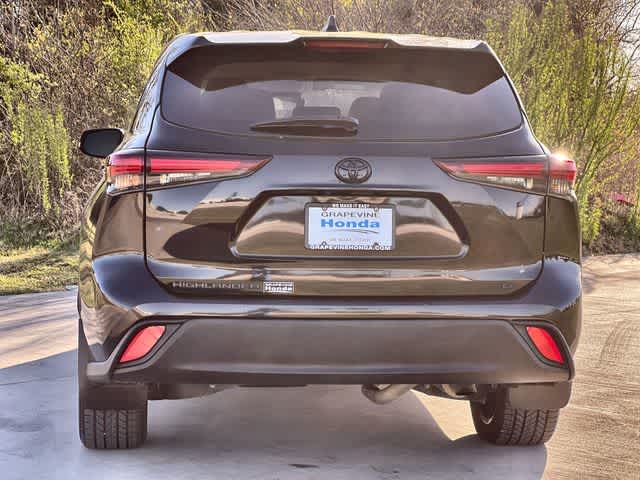 Thumbnail: 2024 Toyota Highlander - 6