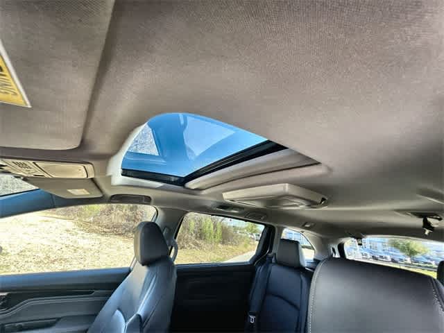 Thumbnail: 2023 Honda Odyssey - 32