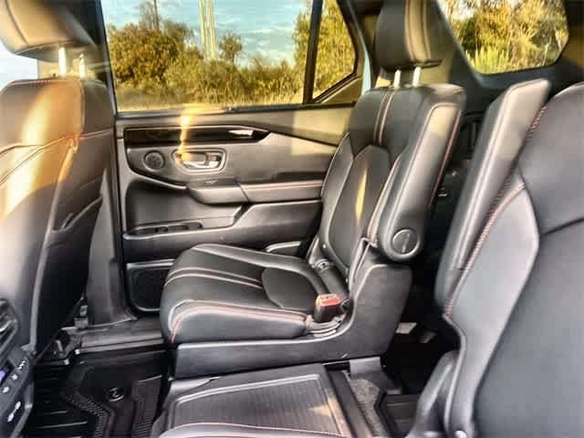 Thumbnail: 2023 Honda Pilot - 14