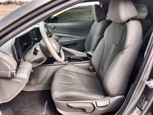 Thumbnail: 2025 Hyundai Elantra - 11