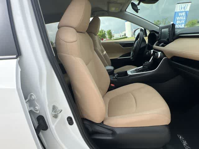 Thumbnail: 2021 Toyota RAV4 - 12