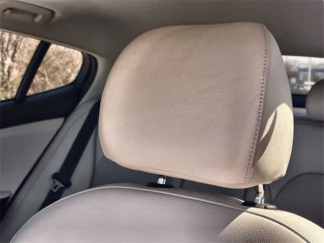 Thumbnail: 2019 Kia Stinger - 25