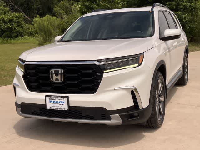 Thumbnail: 2023 Honda Pilot - 2