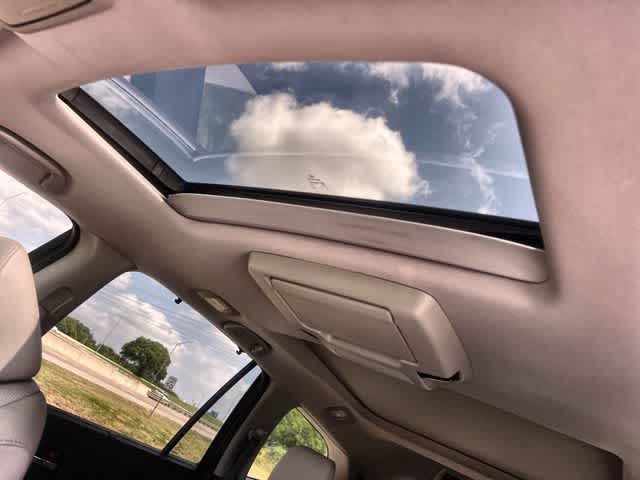 Thumbnail: 2019 Honda Pilot - 32