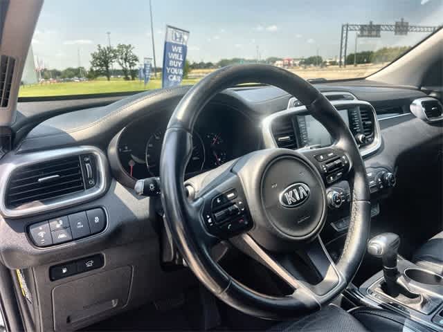 Thumbnail: 2017 Kia Sorento - 15
