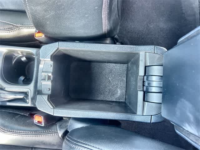 Thumbnail: 2018 Toyota RAV4 - 27