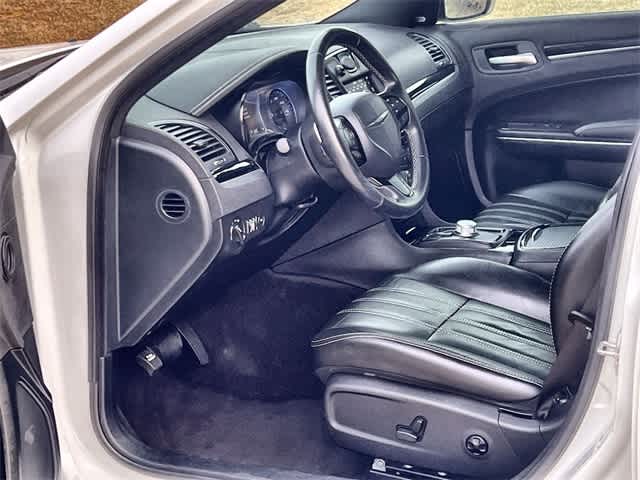 Thumbnail: 2018 Chrysler 300 - 3