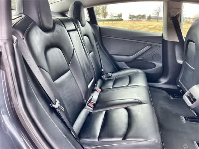 Thumbnail: 2022 Tesla Model 3 - 14