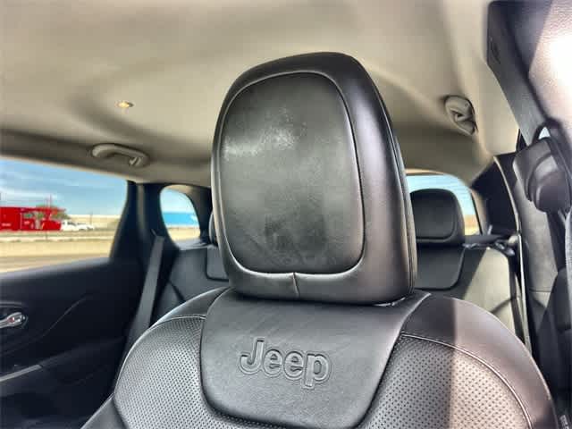 Thumbnail: 2021 Jeep Cherokee - 25