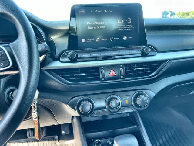 Thumbnail: 2023 Kia Forte - 18