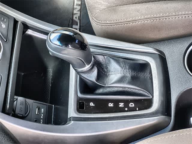 Thumbnail: 2014 Hyundai Elantra - 16