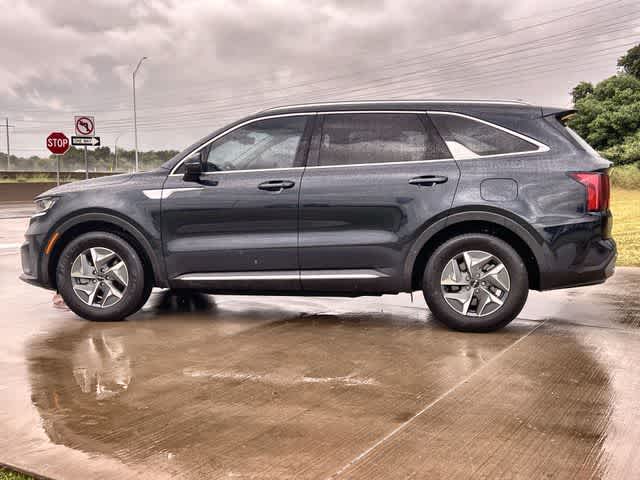 Thumbnail: 2022 Kia Sorento - 4