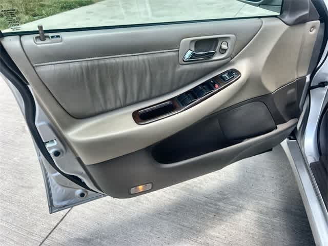 Thumbnail: 1999 Honda Accord - 28