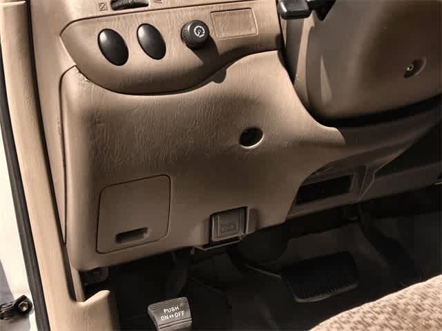 Thumbnail: 2006 Toyota Tundra - 28
