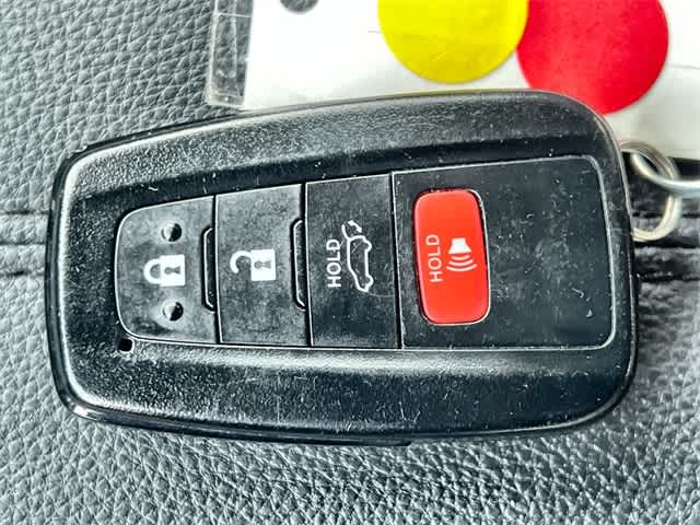 Thumbnail: 2023 Toyota RAV4 - 21