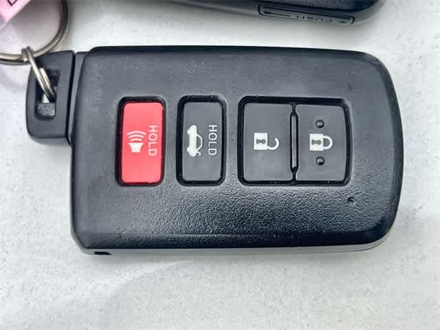 Thumbnail: 2016 Toyota Avalon - 21