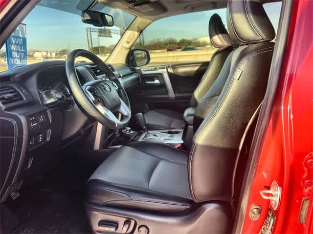 Thumbnail: 2016 Toyota 4Runner - 11