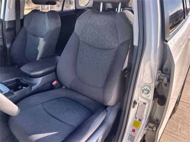 Thumbnail: 2021 Toyota RAV4 - 11