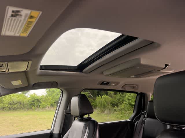 Thumbnail: 2023 Honda Odyssey - 32