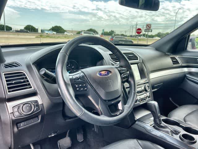 Thumbnail: 2017 Ford Explorer - 15