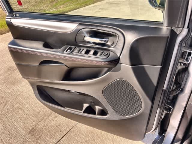 Thumbnail: 2019 Dodge Grand Caravan - 30