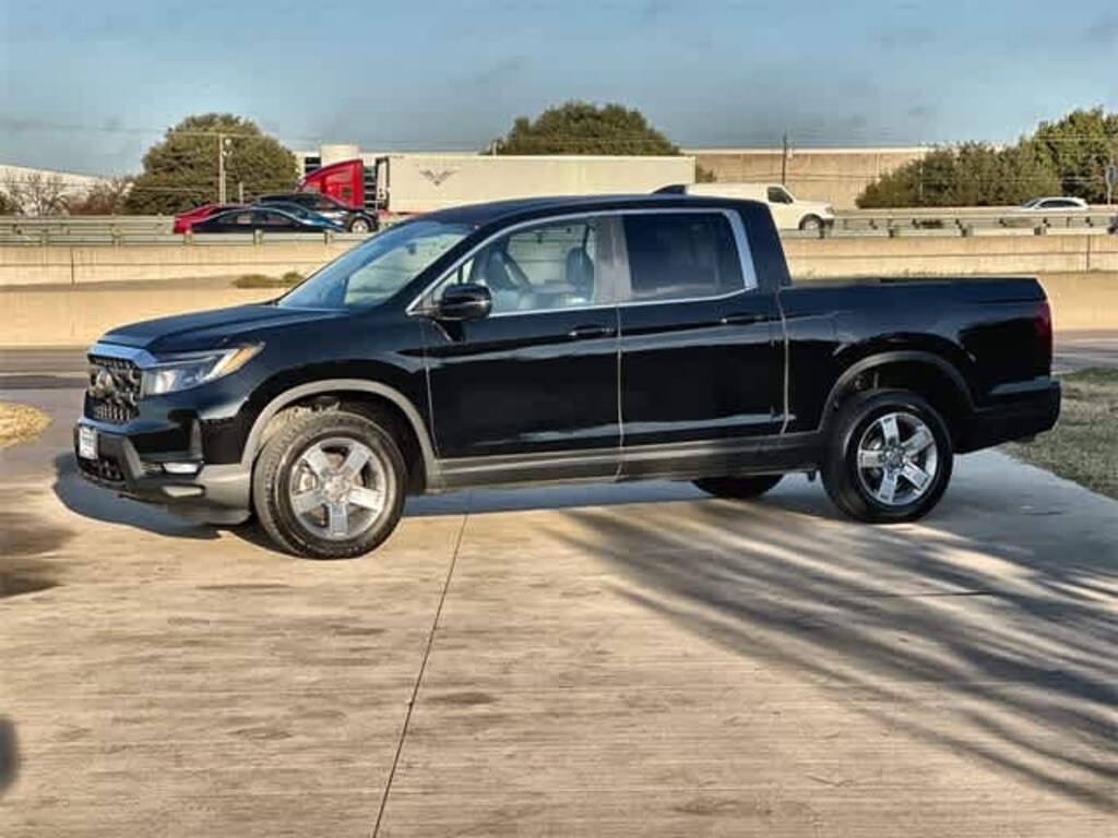 Certified 2025 Honda Ridgeline RTL Truck
