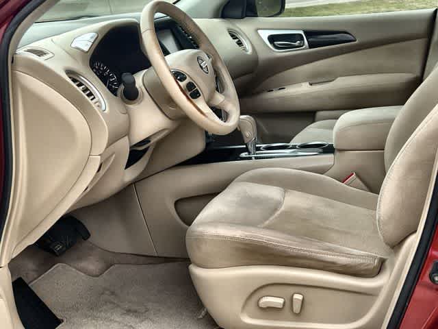 Thumbnail: 2013 Nissan Pathfinder - 3