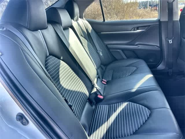 Thumbnail: 2022 Toyota Camry - 14