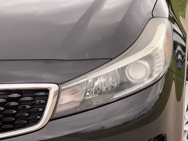 Thumbnail: 2017 Kia Forte - 24