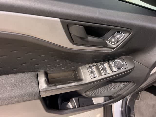 Thumbnail: 2020 Ford Escape - 29