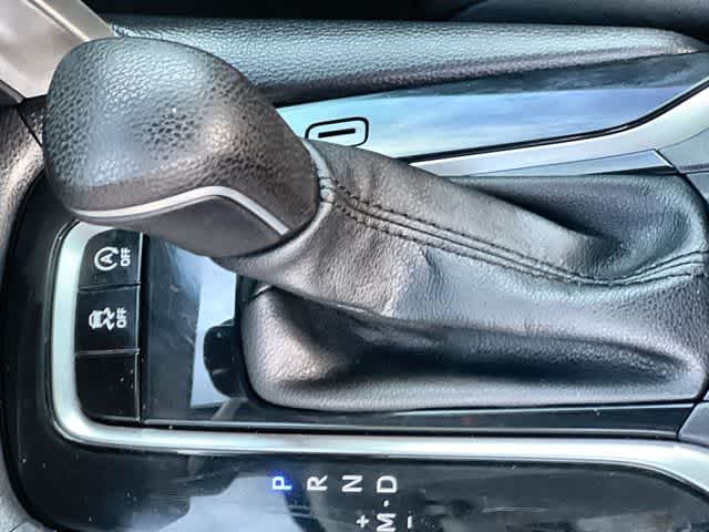 Thumbnail: 2022 Toyota Corolla Cross - 16