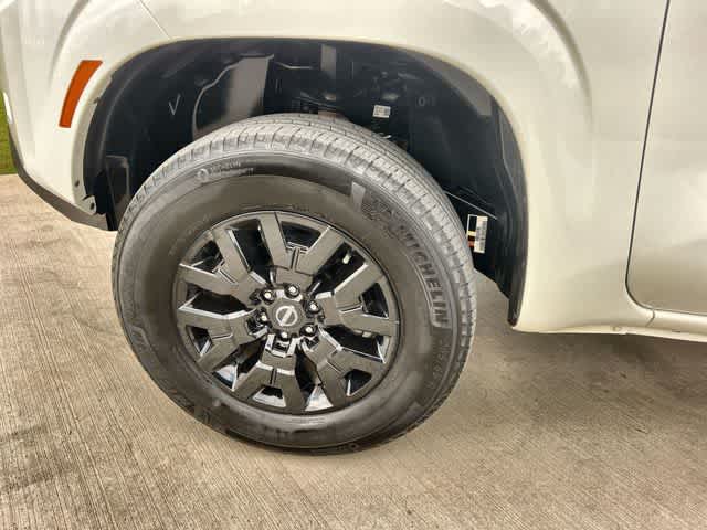 Thumbnail: 2022 Nissan Frontier - 9