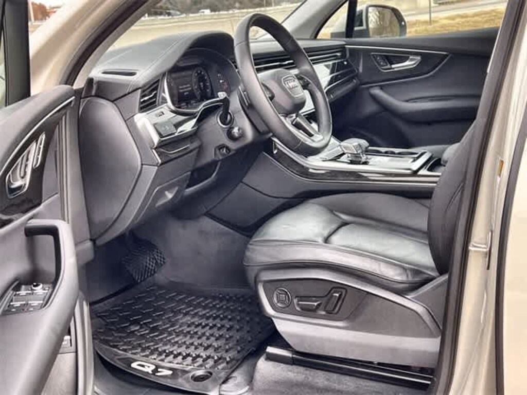Used 2023 Audi Q7 Premium SUV