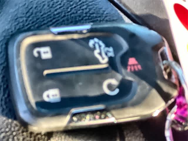 Thumbnail: 2019 Chevrolet Silverado 1500 - 21