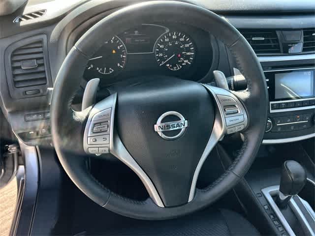 Thumbnail: 2017 Nissan Altima - 17