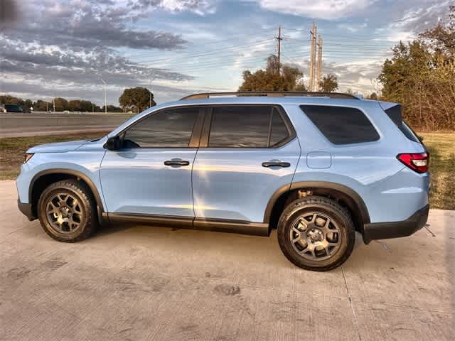 Thumbnail: 2023 Honda Pilot - 4