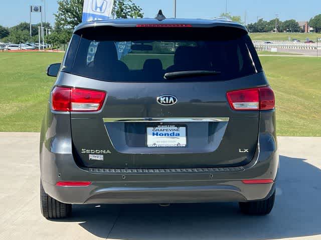 Thumbnail: 2016 Kia Sedona - 6