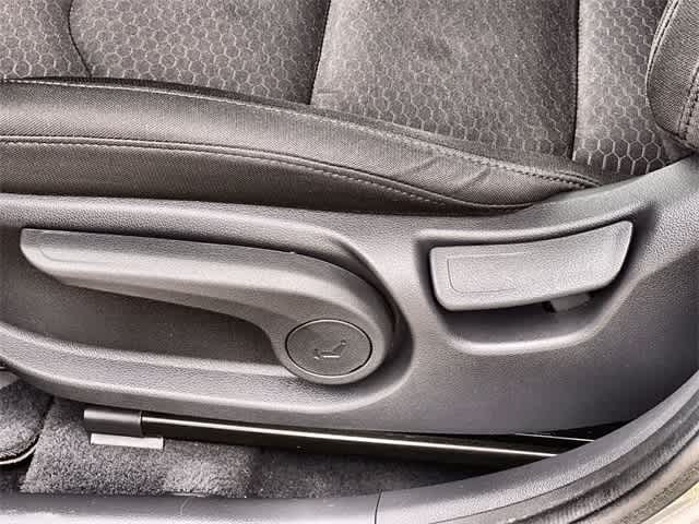 Thumbnail: 2019 Hyundai Elantra - 31